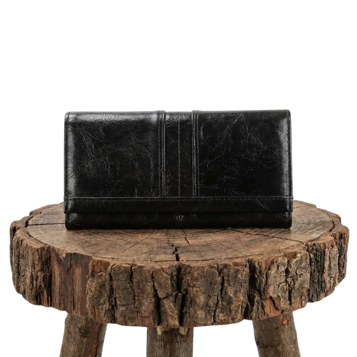 Séverine – Clutch