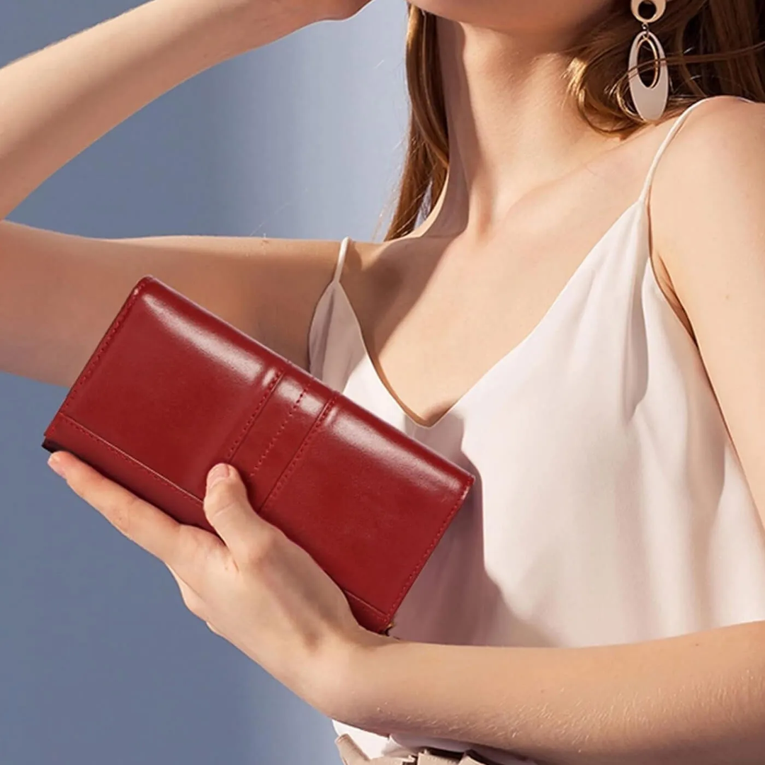 Séverine – Clutch